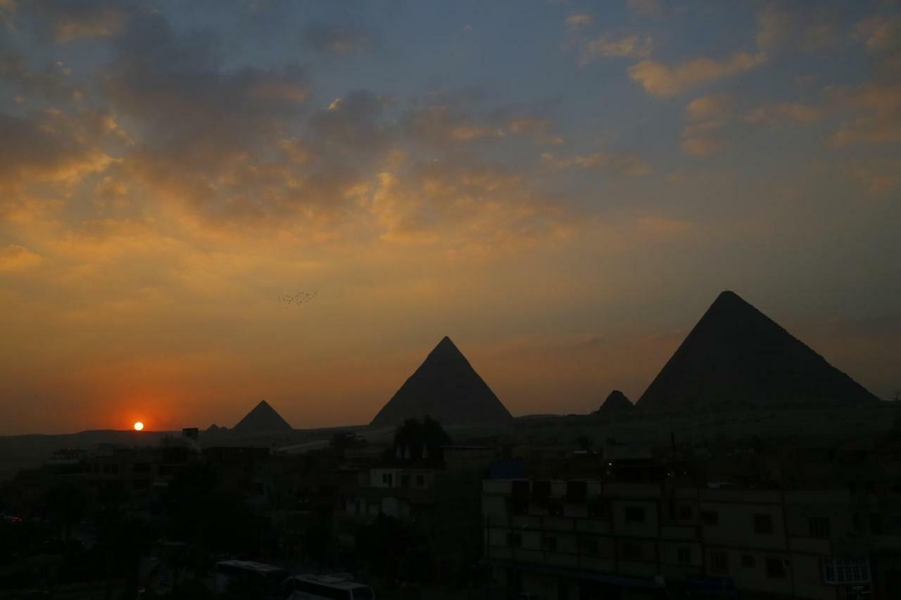 Happy Days Pyramids Inn Kafret el-Gabal Exterior foto